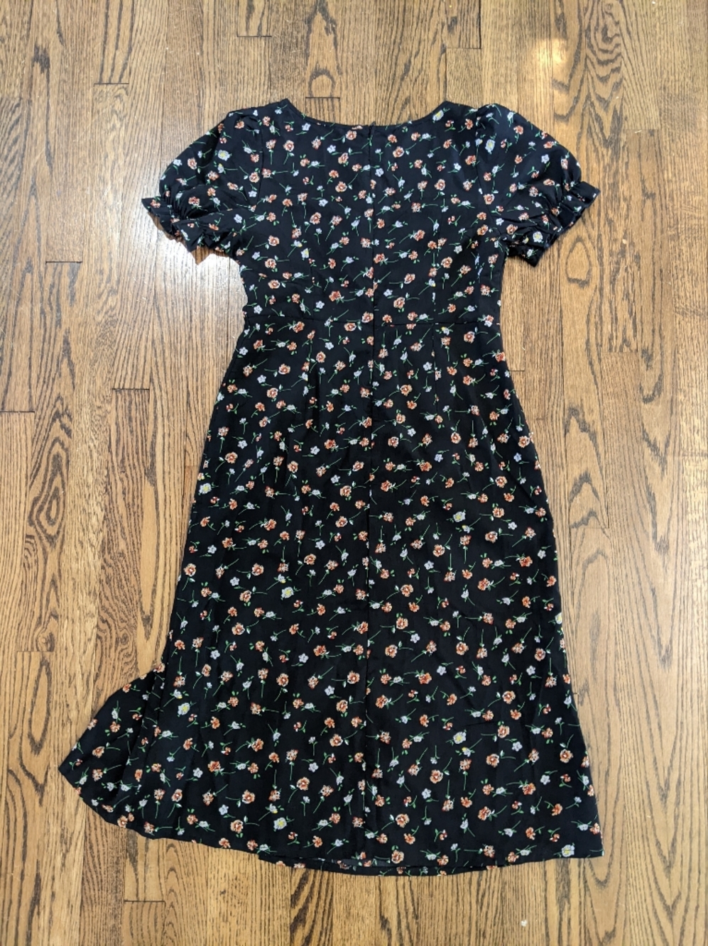 Black Floral Midi Dress with Puff Sleeves With Cinched Bodice - Picture 6 of 6